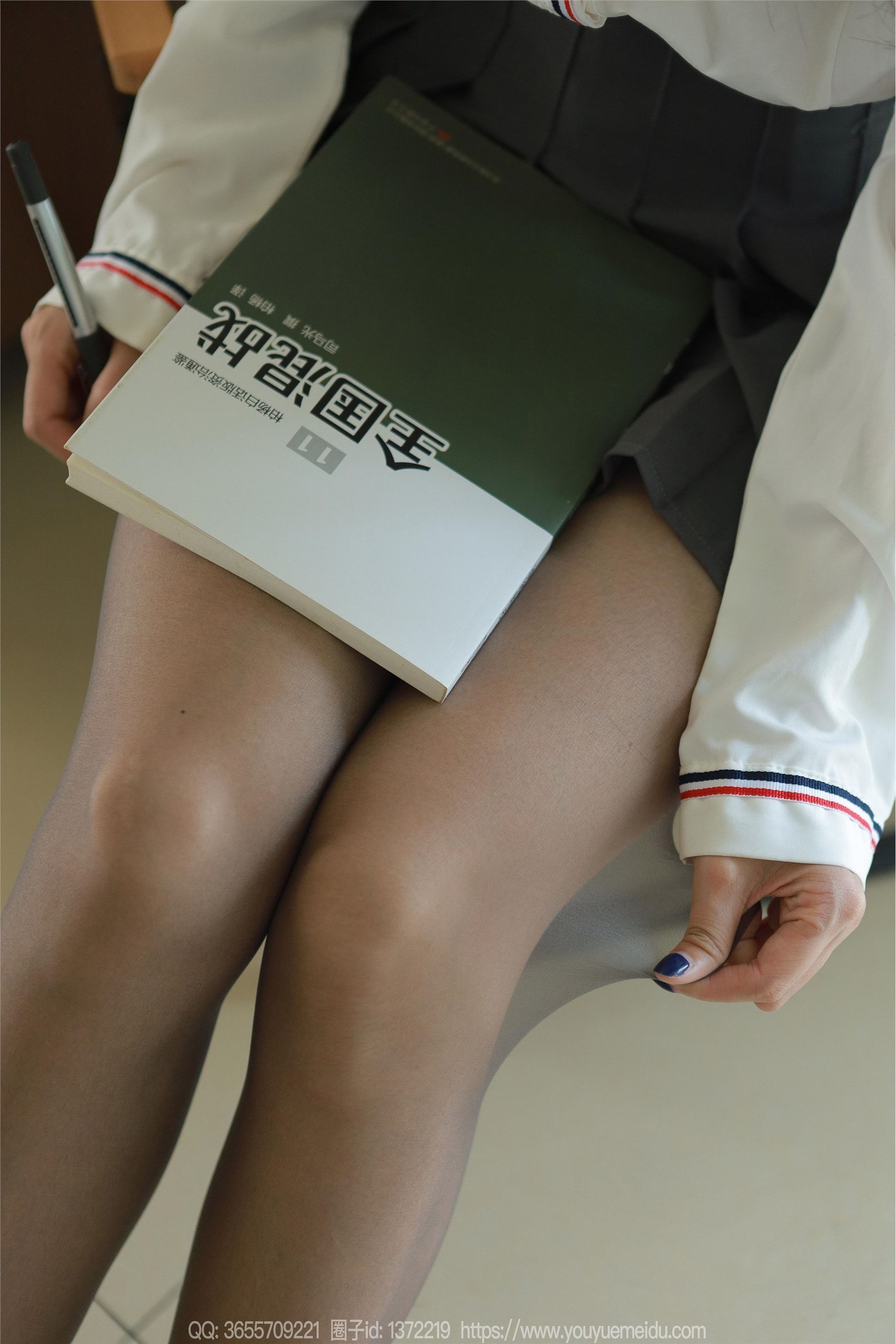 IESS异思趣向  2023.10.05 丝享家 1551 婉萍《爱看书的女人》